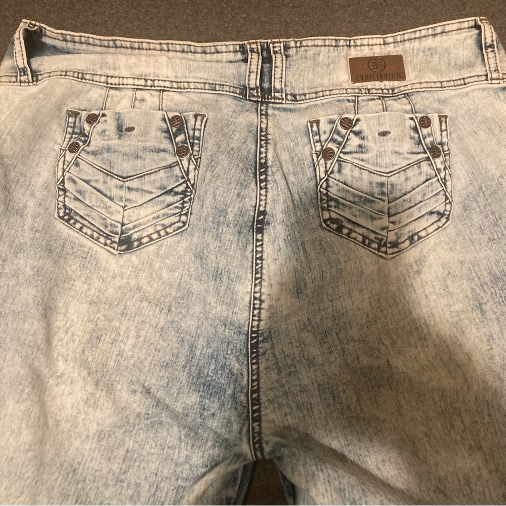 Colombian Jeans - Picture 5 of 9